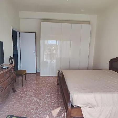 - Vicino Al Mare E Servizi Appartement *