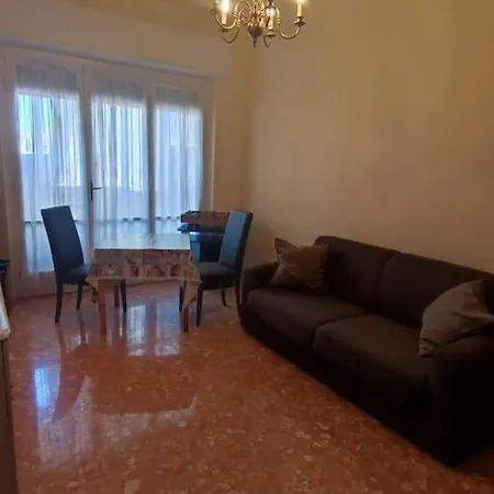 - Vicino Al Mare E Servizi Viareggio