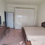 - Vicino Al Mare E Servizi Apartment *