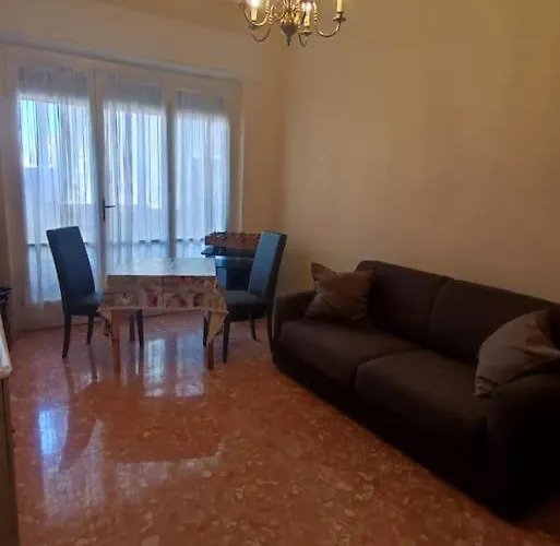 - Vicino Al Mare E Servizi Viareggio