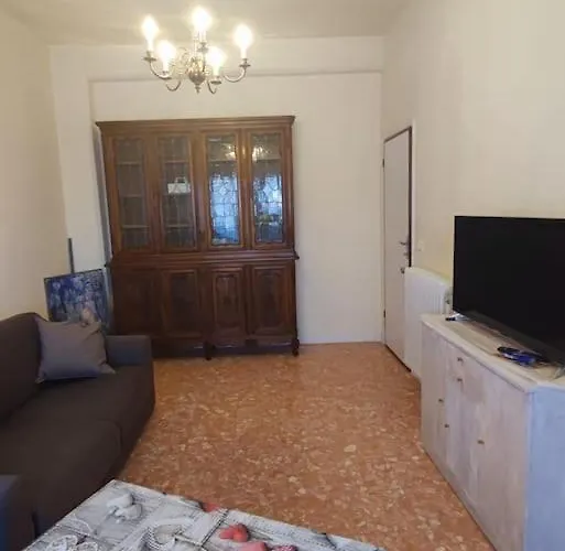 - Vicino Al Mare E Servizi